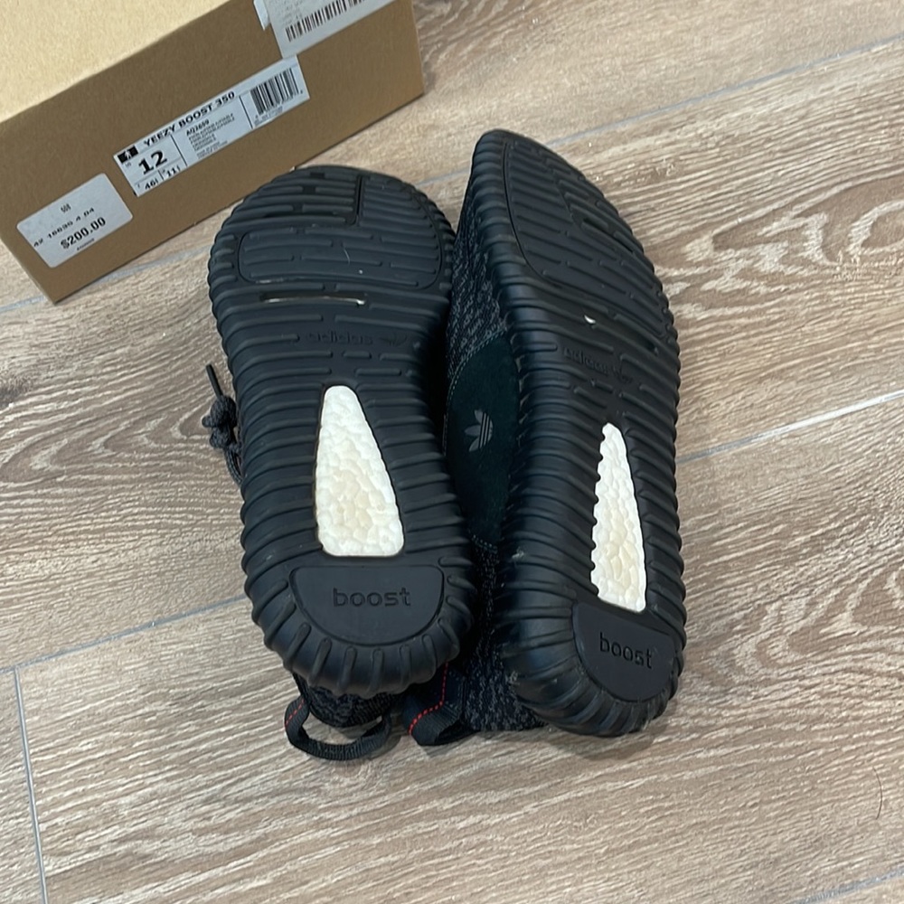 2015 Yeezy Boost 350 Pirate black V1 size 12 - Picture 2 of 5